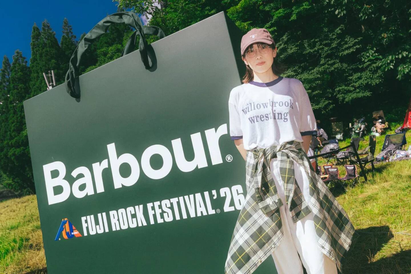 バブアーがフジロック初参戦！苗場で出会う“夏のバブアー” ブースレポート＆アーティストスナップ