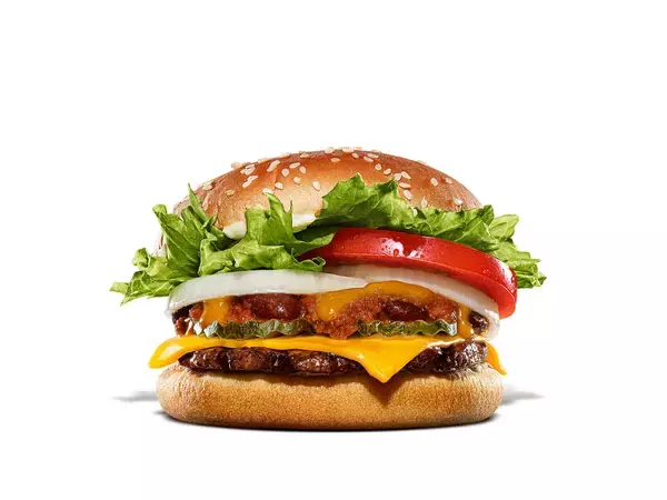 「新感覚の旨さと辛さがクセになる『レッドチリ スモーキーワッパー』がバーガーキングに登場！『やみつきスモーキーチキン』も発売」の画像