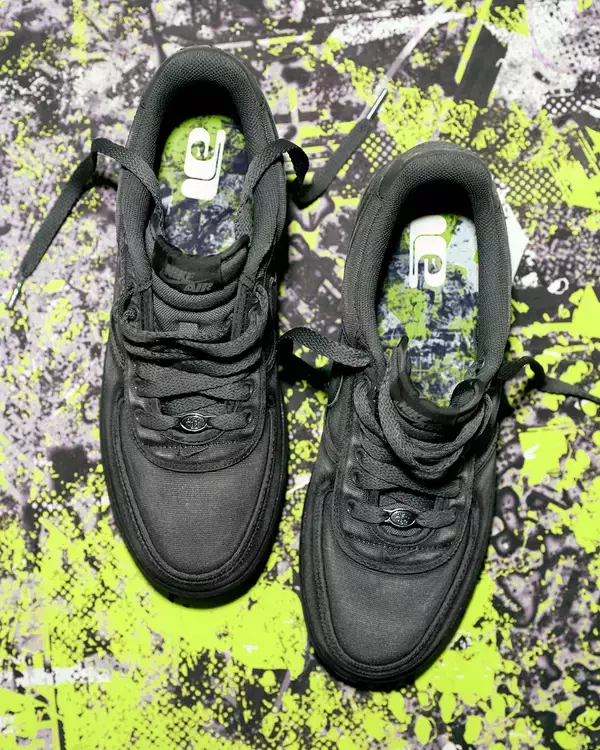 「〈NIKE〉が韓国・ソウルを拠点とする「TUNE」とのコラボAir Force 1を発売」の画像