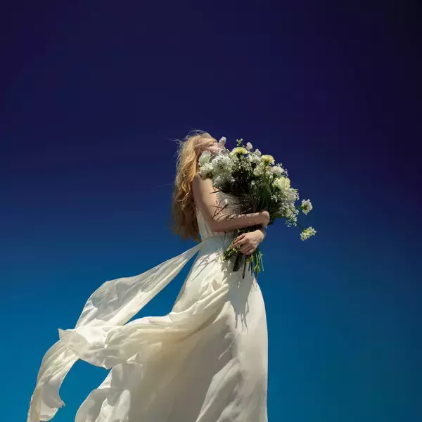 「te’resaのオリジン・Elena Berry、分岐後初のアルバム『EMERGENCE』をリリース｜初のワンマンライブ＜Butterfly Effect＞を青山月見ル君想フで開催」の画像