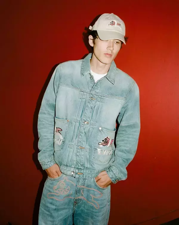 「〈EVISU〉がファレル・ウィリアムスとNIGOによる〈Icecream〉とのコラボコレクションを発売」の画像