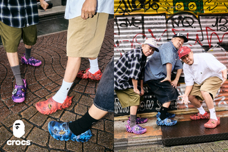 〈A BATHING APE®〉が「クロックス」との最新コラボレーションを発表