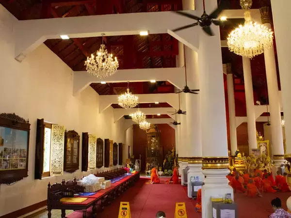 「タイドラマの影響で民族衣装×遺跡が人気！アユタヤ・チェンマイの圧巻な仏教建築をご紹介」の画像