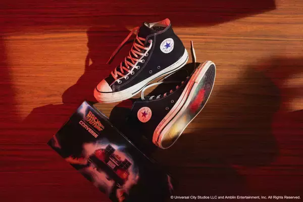 「映画『バック・トゥ・ザ・フューチャー』公開40周年を記念して〈CONVERSE〉とのコラボモデルが登場」の画像