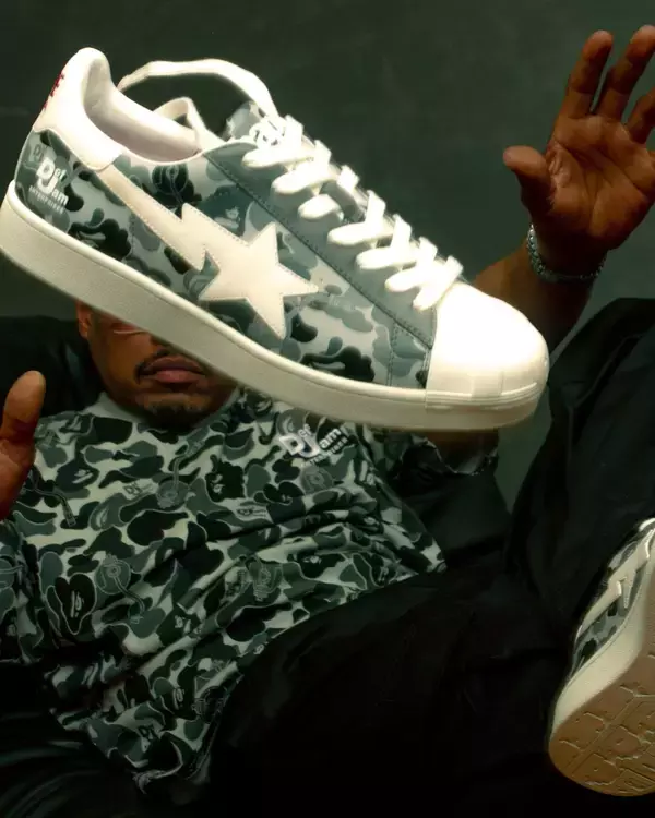 「〈A BATHING APE®︎〉が〈Def Jam〉とコラボした限定カプセルコレクションを発売」の画像