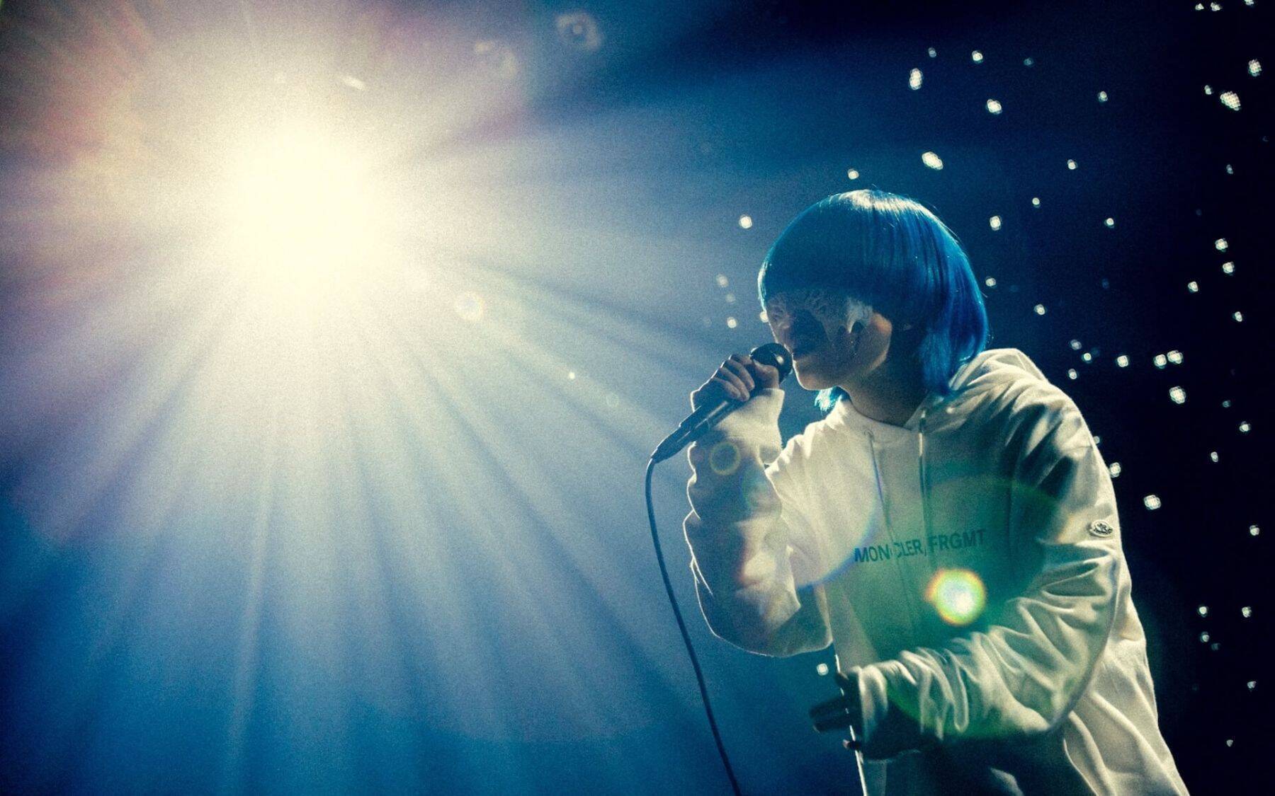 【レポート】yamaが5人！？──yama「暗号を解いた人」限定ゲリラライブを“解読”