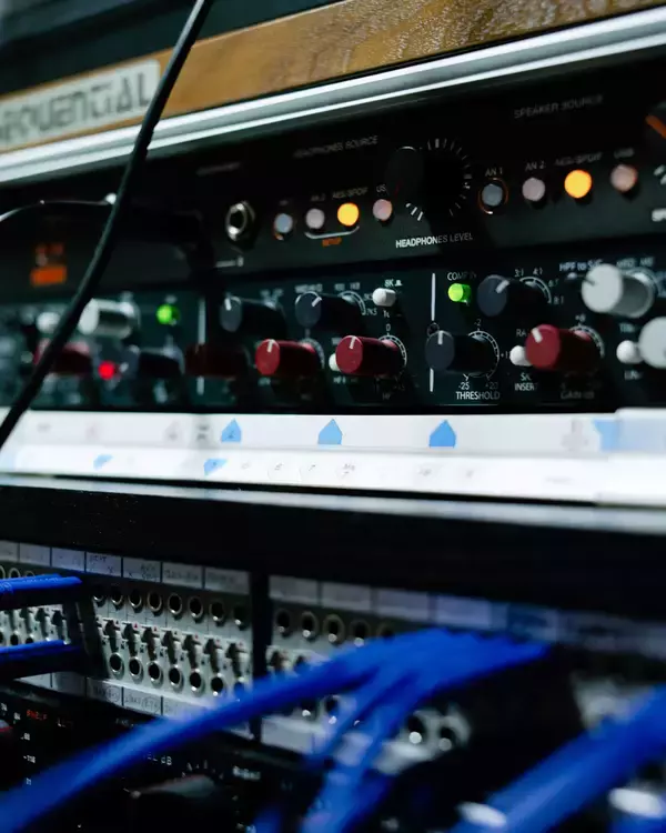 「tofubeatsが対峙するイメージと実像──『REFLECTION』で刻む人生の記録」の画像