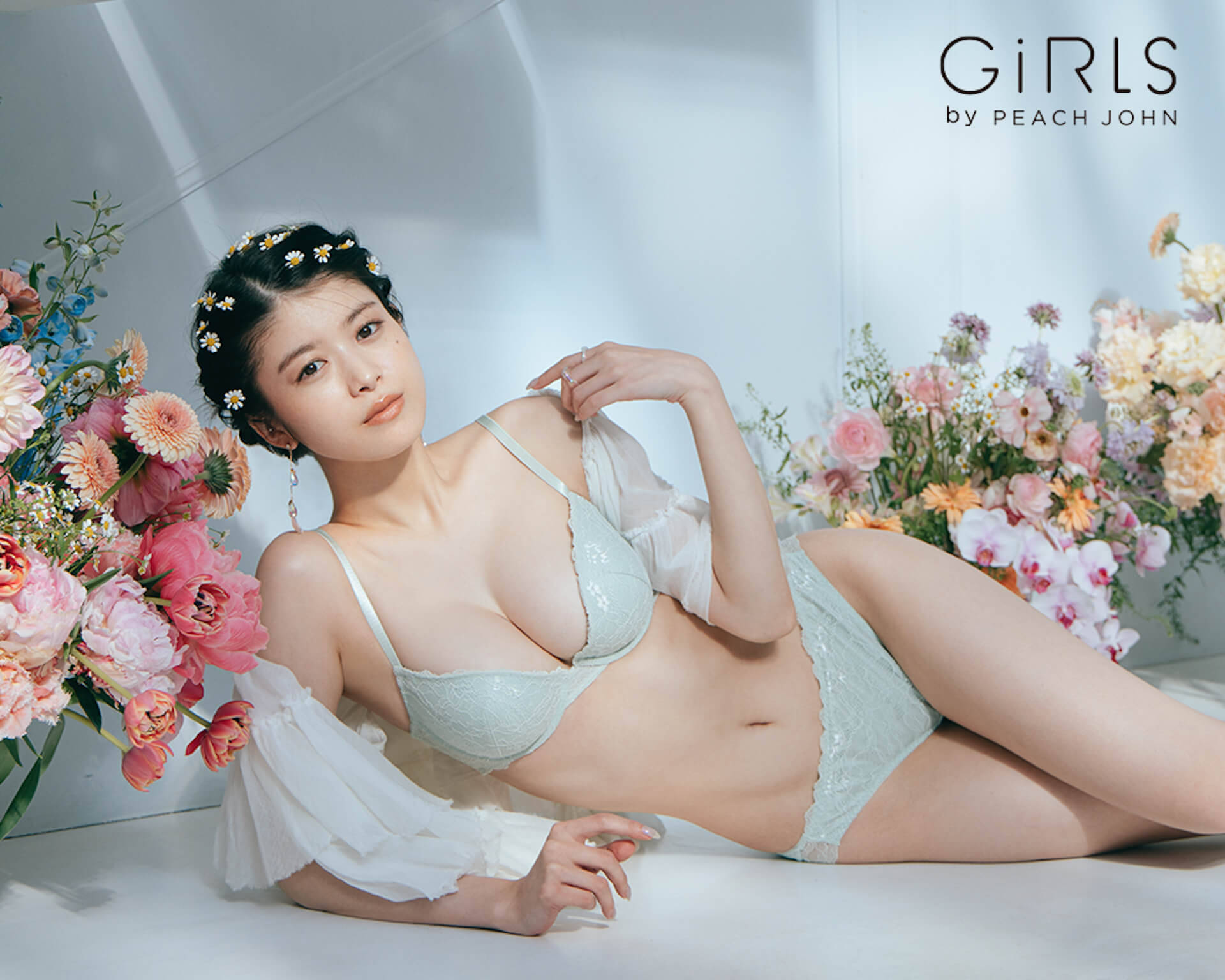 馬場ふみかがGiRLS by PEACH JOHN新カラーで美バストを披露！新着用 
