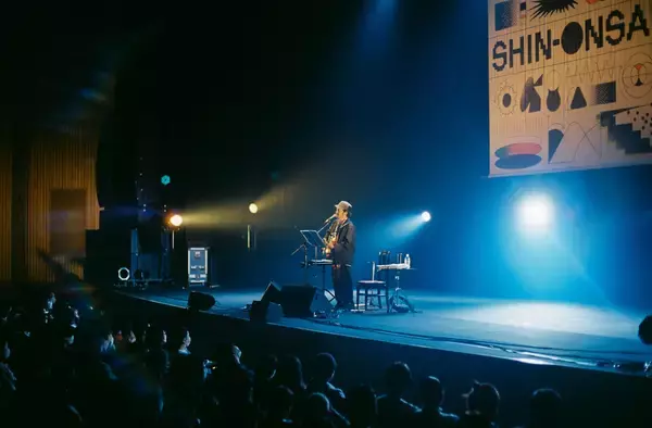 「LIVE REPORT：＜SHIN-ONSAI 2022＞———新宿の真ん中、その文化の声を聴く」の画像