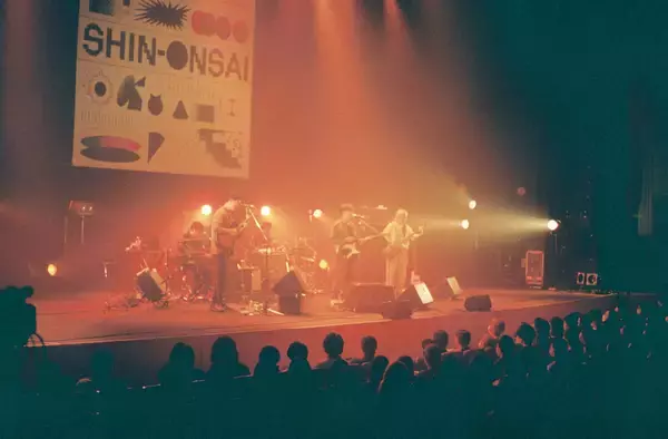 「LIVE REPORT：＜SHIN-ONSAI 2022＞———新宿の真ん中、その文化の声を聴く」の画像