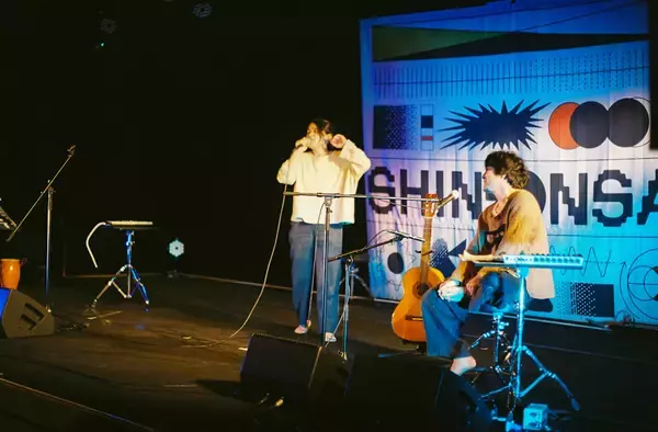 「LIVE REPORT：＜SHIN-ONSAI 2022＞———新宿の真ん中、その文化の声を聴く」の画像