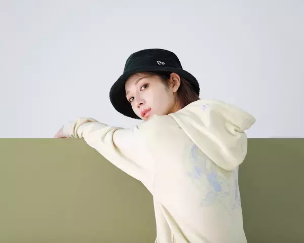 「Z世代ガールズストリートカルチャーを牽引する古川優香とニューエラのコラボコレクションが登場！」の画像