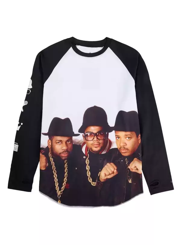 「BurtonがRun DMCとの限定コラボレーションを発表｜スノーボードとヒップホップのクロスオーバーによる新たなカルチャーの創造」の画像