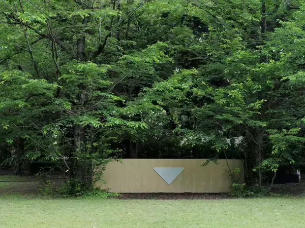 「東京都庭園美術館で、プラダとともに都市の営みを実感する。＜PRADA MODE TOKYO＞イベントレポート」の画像