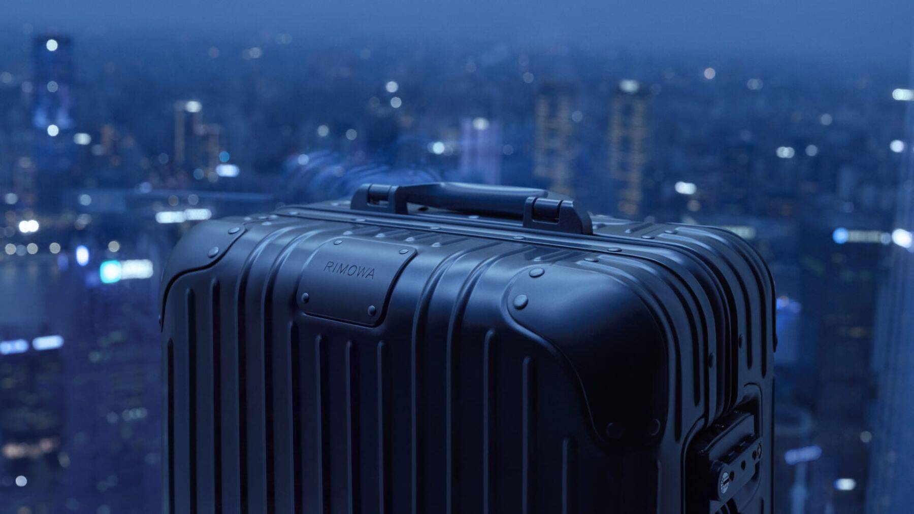 「RIMOWA」のアイコンコレクション “Original”から新定番カラー “インクブルー”が登場
