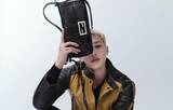 「Stray KidsのBang Chanが〈FENDI〉のバゲット®のキャンペーンムービーに登場」の画像1