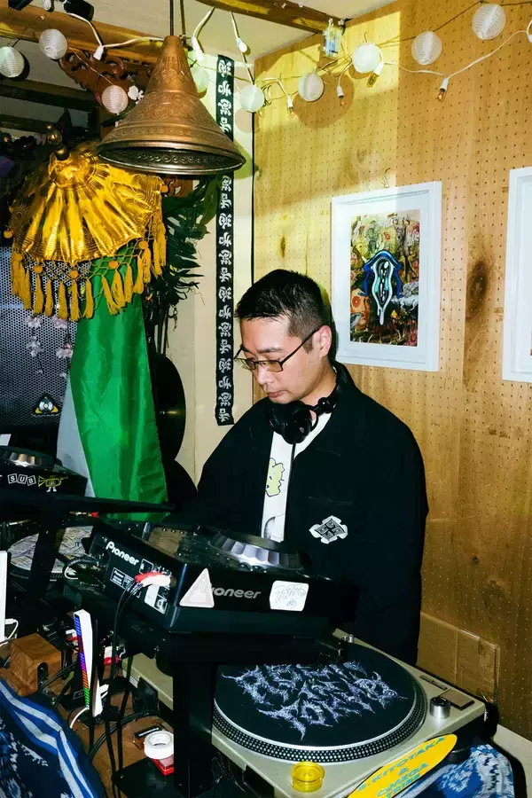 「小さくユニークなヴェニューから広がるコミュニティ──〈SUB store〉について」の画像