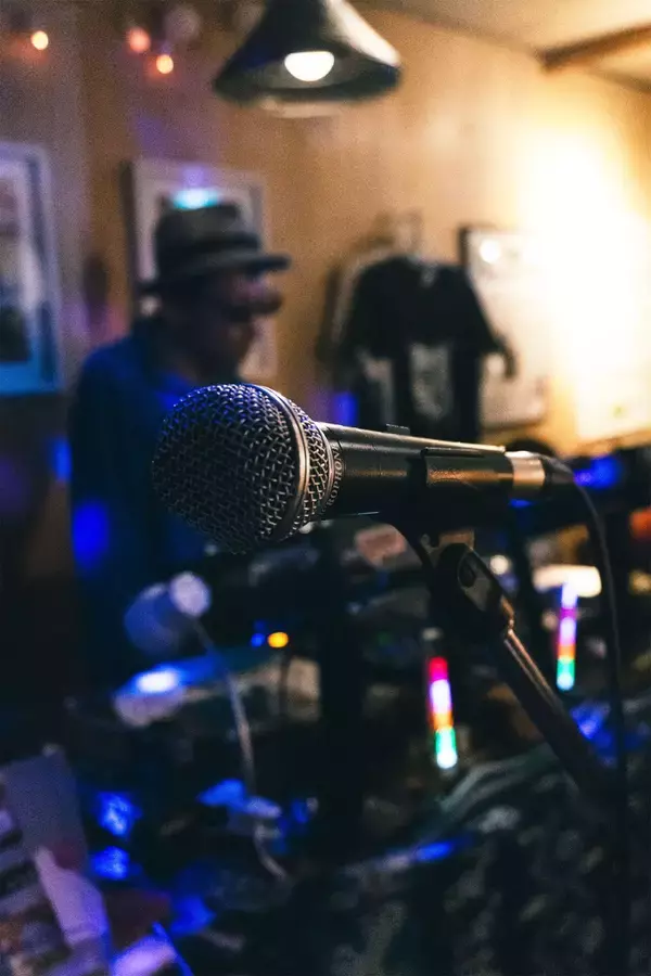 「小さくユニークなヴェニューから広がるコミュニティ──〈SUB store〉について」の画像