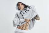 「〈GAP〉がグローバルアーティスト Young Mikoを起用したグローバルキャンペーン “Sweats like this”をローンチ」の画像1