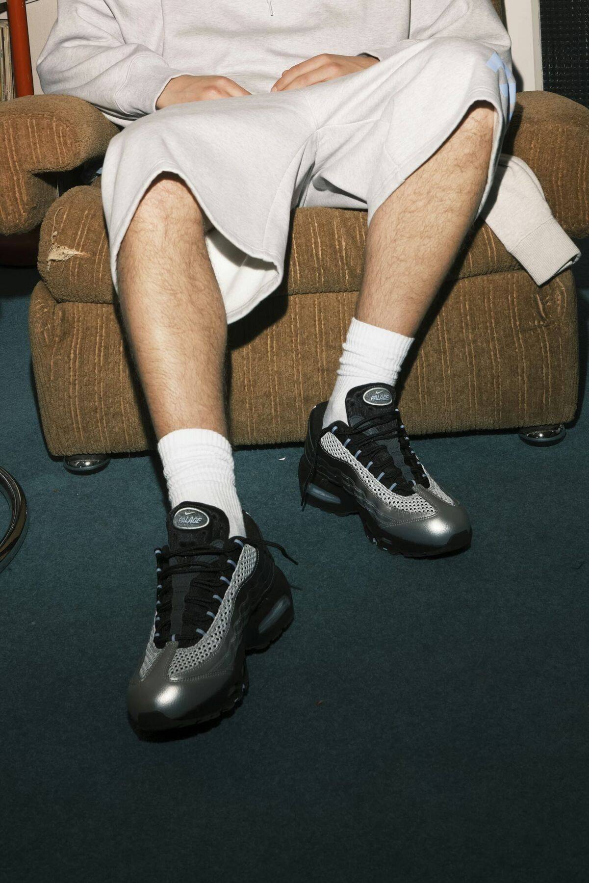 〈PALACE SKATEBOARD〉と〈Nike〉による最新コラボAir Max 95が発売