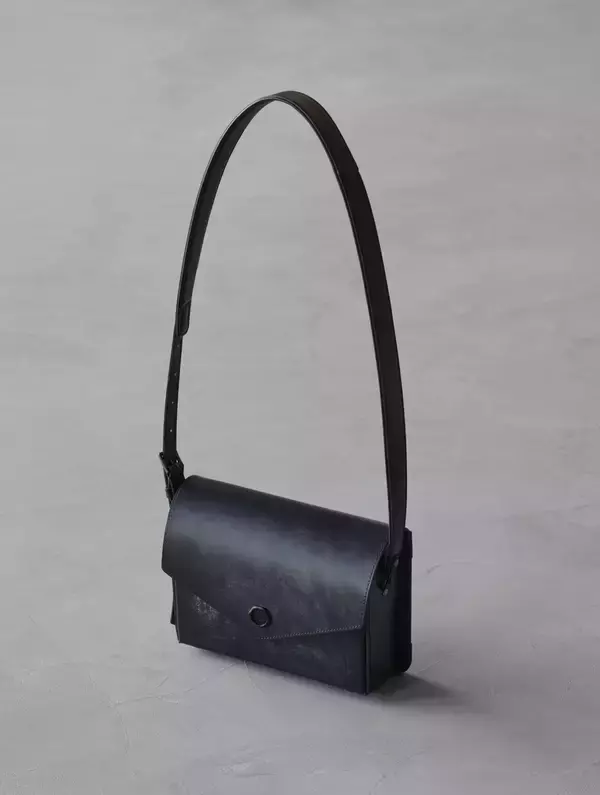 「〈SHINYAKOZUKA〉が〈TSUCHIYA KABAN〉とのコラボコレクション第4弾を世界初披露」の画像