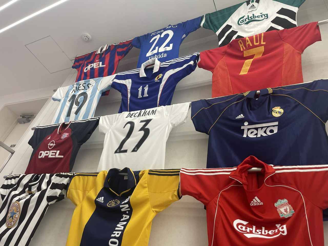 「コモの新ユニ」も新宿で買える！adidas、日本初の“フットボール×ライフスタイル”コンセプトストアが7月31日オープン
