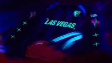 なんと「50着」限定！ボーンマスが光るユニフォームを発表 “ラスベガス”とコラボのド派手デザイン