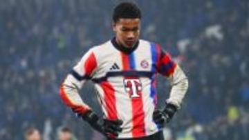 緊急事態！GK不在のバイエルン、CLで16歳高校生を抜擢か！午後8時以降は働けない法律問題はどうなる