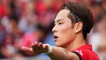 「わんずに見守られながらトレーニングいいね」浦和レッズMF渡邊凌磨の妻・前田希美さんがペット同伴ジムで汗を流す動画を投稿