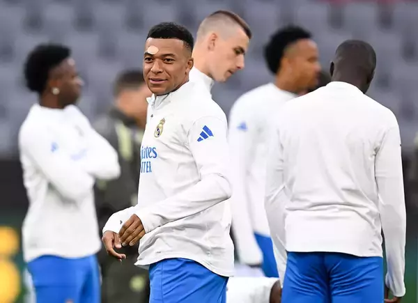 エムバペの出血、なぜ映さない？ラ・リーガ中継に「スキャンダル」の声