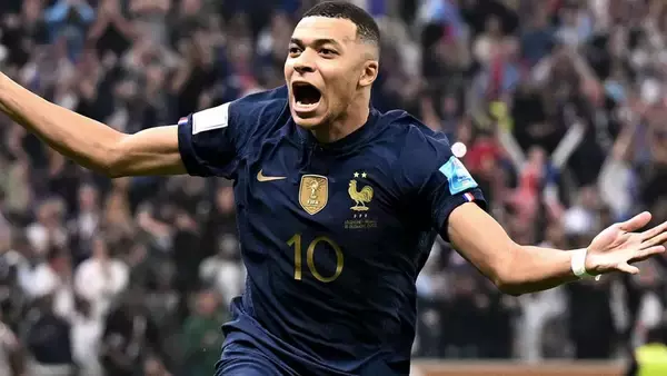 フランス代表、歴代で最も美しき「青のユニフォーム」5選
