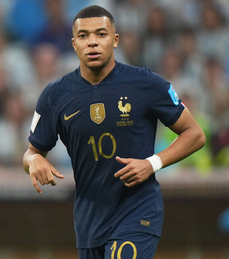 フランス代表、歴代で最も美しき「青のユニフォーム」5選
