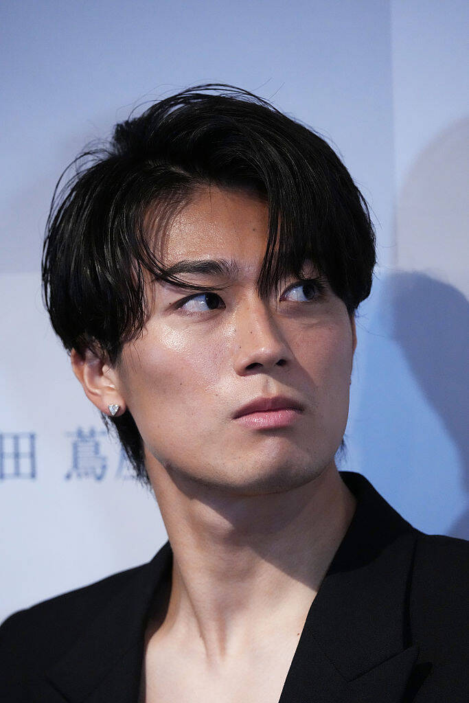 日本代表、ピッチ外ではピアスをつける3人の選手