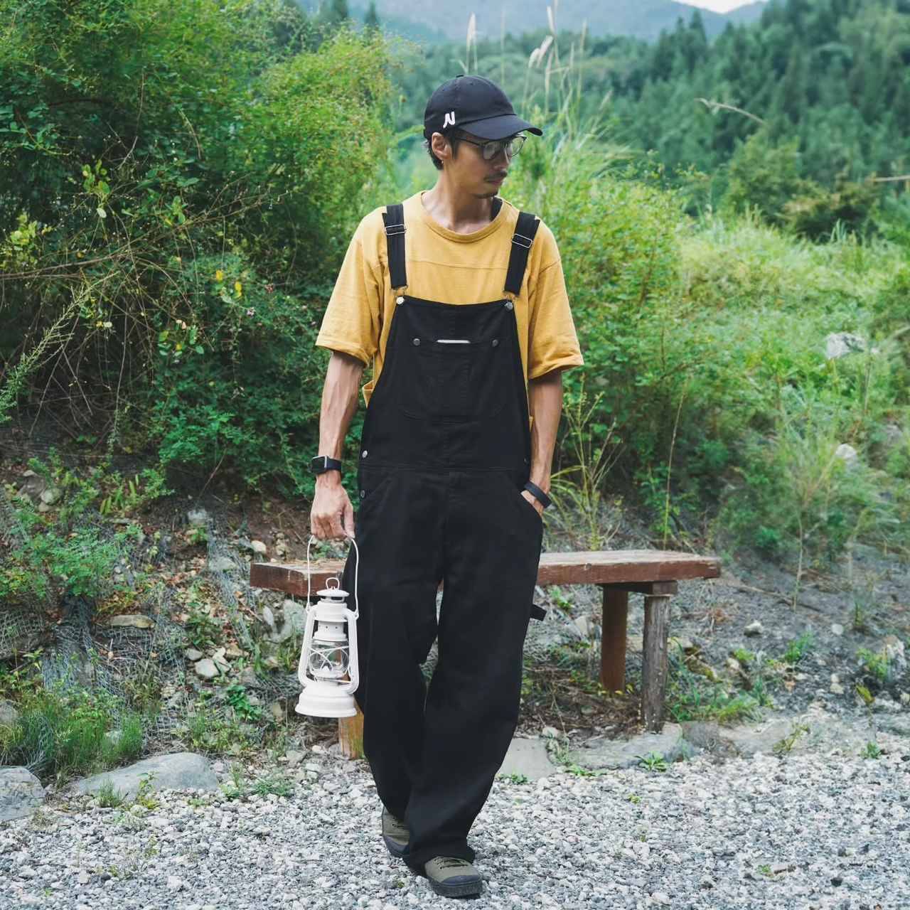 【夏のアウトドア】気負わない「Tシャツコーデ」で、大人の余暇を楽しみたい