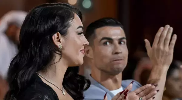 ロナウド妻、W杯決勝で母国アルゼンチンファンを激怒させた騒動を否定 「なりすまし…通報した」