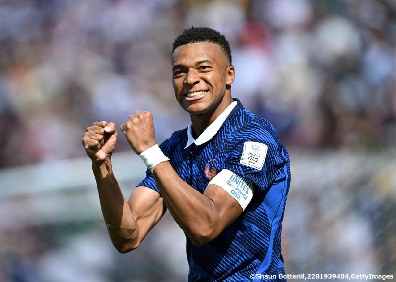 1位はハーランド！新時代のW杯で「“写真人気”が最も高かった選手」トップ5　決勝進出の両スーパースターもランクイン