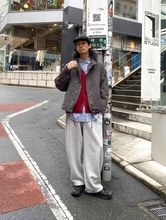 「深みのある赤」が秋の気分。【ボルドー系カラー】大人に似合う「カジュアルコーデ」