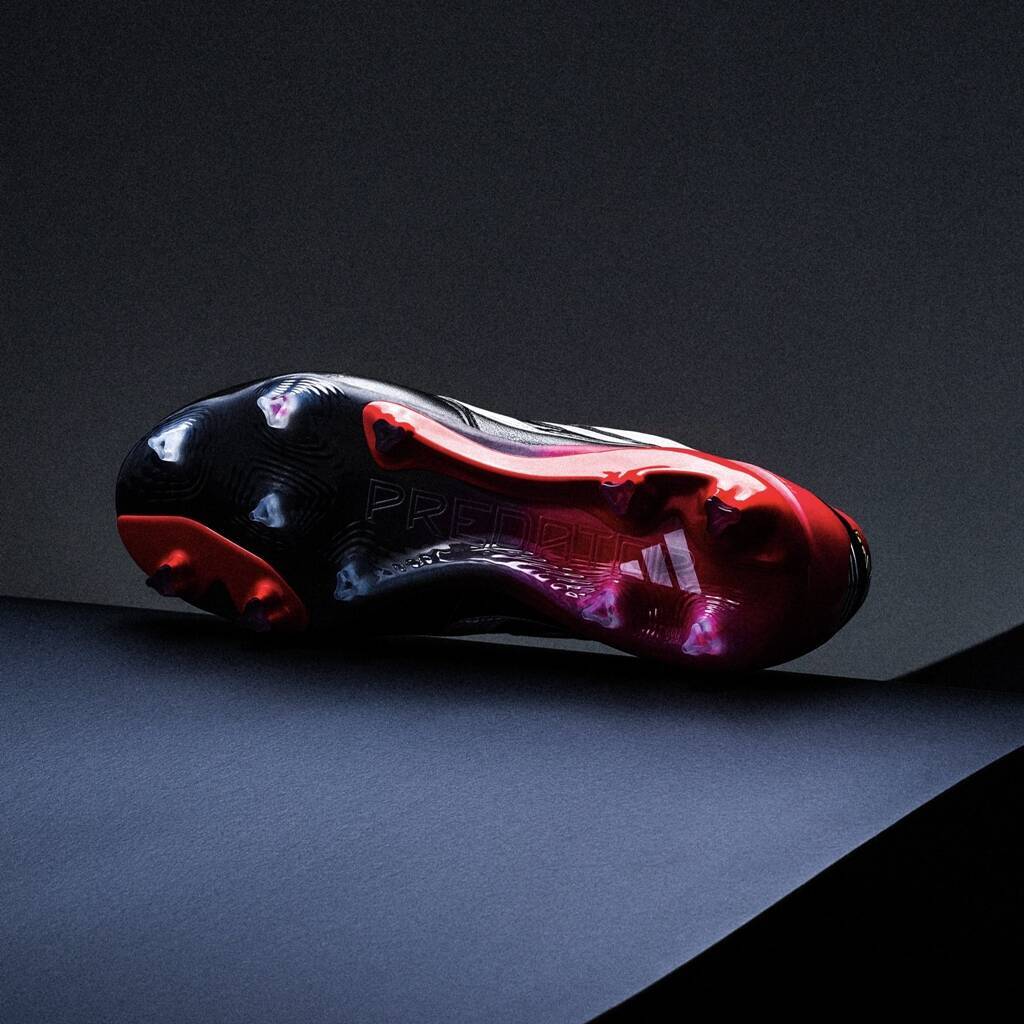 adidas伝説のサッカースパイク『プレデタープレシジョン』、鉄板カラー“黒×白×赤”が復刻！10月25日発売