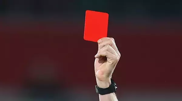 警察官になりすまして性風俗従事者に性的暴行の疑い…スペイン2部審判が逮捕