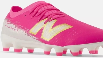 大谷翔平も履くNew Balance、2026春夏の新作サッカースパイクがかわいい！「442」は“ニット使用モデル”が登場