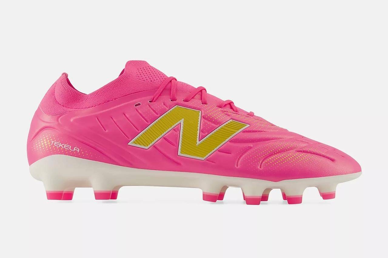 大谷翔平も履くNew Balance、2026春夏の新作サッカースパイクがかわいい！「442」は“ニット使用モデル”が登場