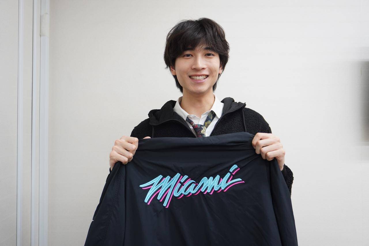 “ガチNBAファン”の俳優・庄司浩平　NBAクリスマスゲーム中継で語る、あふれるバスケ愛