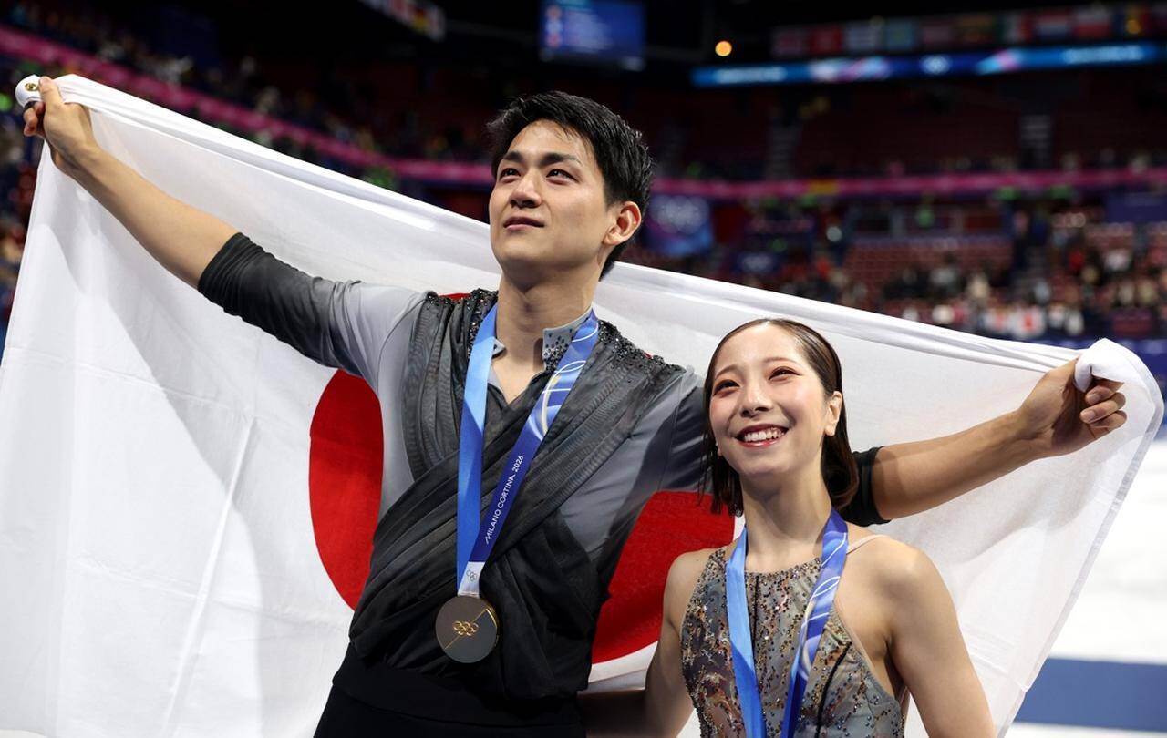 涙の逆転金メダル！りくりゅうペア、フリーで世界歴代最高得点！「無敵の強さ」「観客も熱狂の渦」「永遠に響き渡る演技」と世界が感動