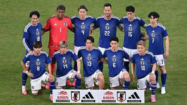 日本代表、“裏エース”小川航基のゴールでW杯壮行試合に勝利！前主将・吉田麻也は前半14分に交代…最後は一礼でピッチを去る