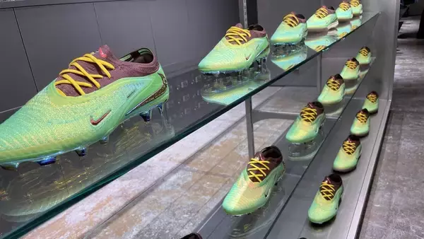 トラヴィス・スコット×NIKEの超人気限定サッカースパイク、再販売が決定！「Clubhouse by KAMO」で抽選販売…受付は7月15日まで