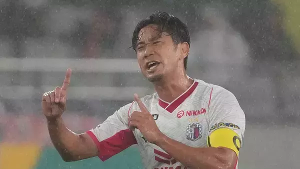 香川真司、Jクラブが変わるべきこと「選手の人数が多すぎ」「練習だけじゃ成長しない」