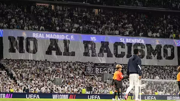 「私ほどの同性愛者好きはいない」「女装もする」ナチ式敬礼で追放されたレアルファン、弁明の内容が話題