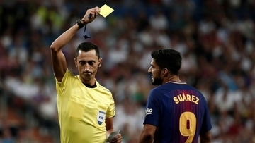 自ら倒れてファウルを狙う！「シミュレーションでの警告数」が最も多い選手TOP5