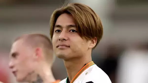 30億円移籍の22歳日本人、オランダ王者デビューへ！「彼の状況は違う」と監督説明