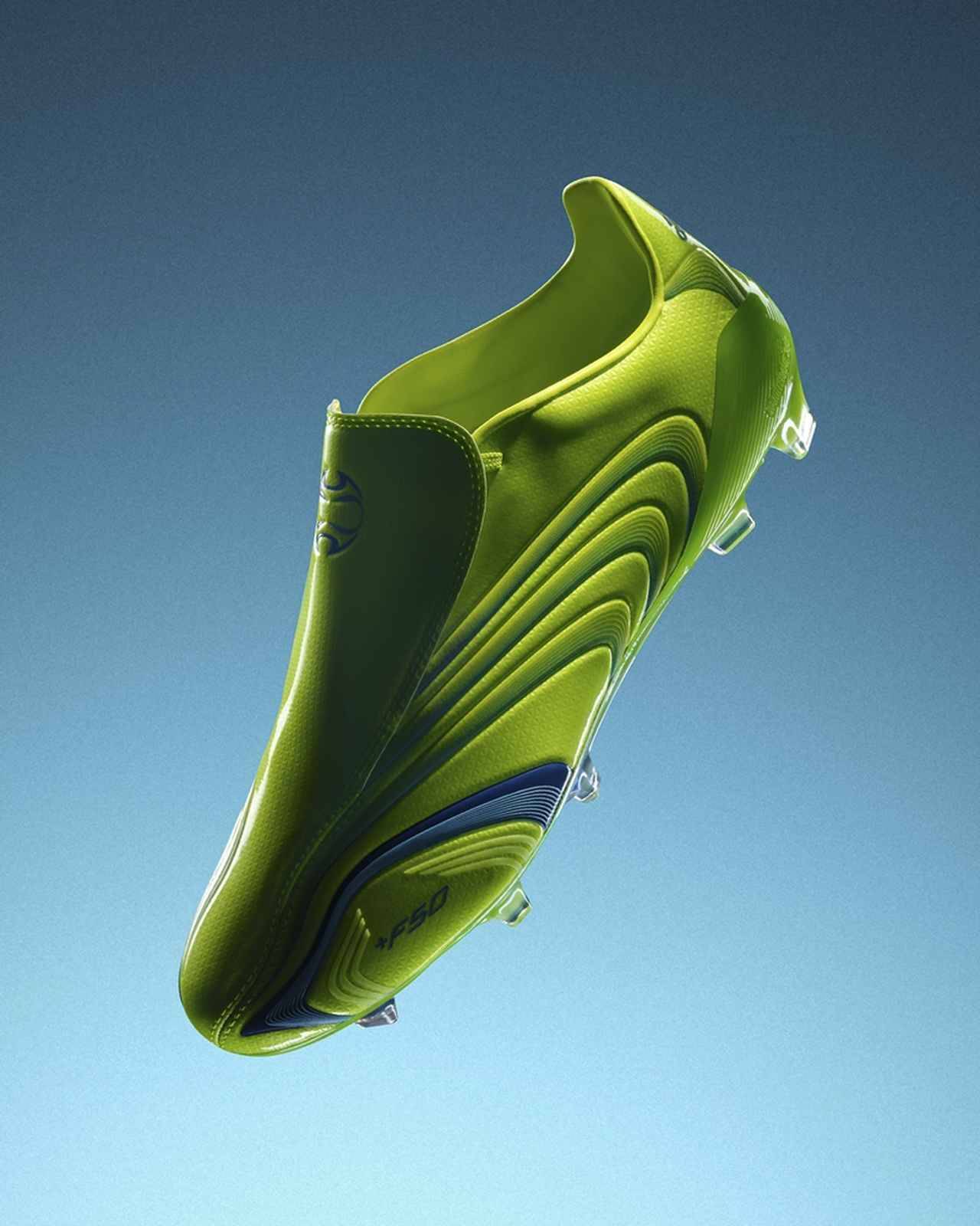 20周年で復刻のadidasサッカースパイク『F50 TUNIT』、鮮烈なNEWカラーが登場！4月9日17時発売